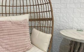 Beachmere Palms Motel